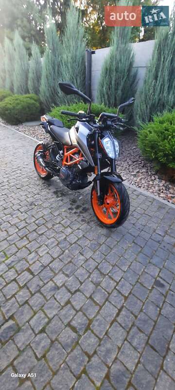 KTM 390 Duke 2021