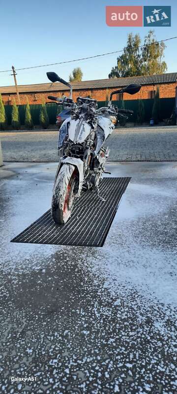 Мотоцикл Без обтекателей (Naked bike) KTM 390 Duke 2021 в Коростышеве фото 22 Мотоцикл Без обтекателей (Naked bike) KTM 390 Duke 2021 в Коростышеве