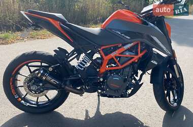 Мотоцикл Без обтекателей (Naked bike) KTM 390 Duke 2023 в 