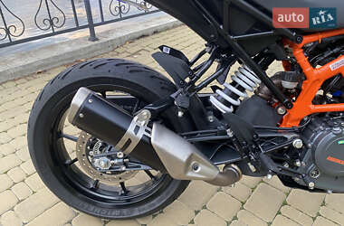 Мотоцикл Без обтекателей (Naked bike) KTM 390 Duke 2023 в 