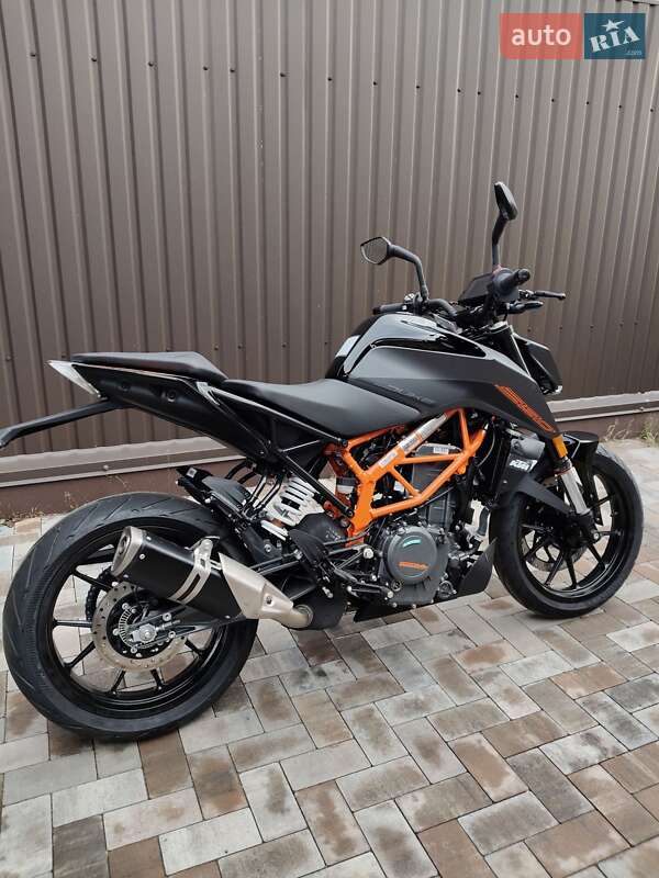 Мотоцикл Без обтекателей (Naked bike) KTM 390 Duke 2023 в Киеве