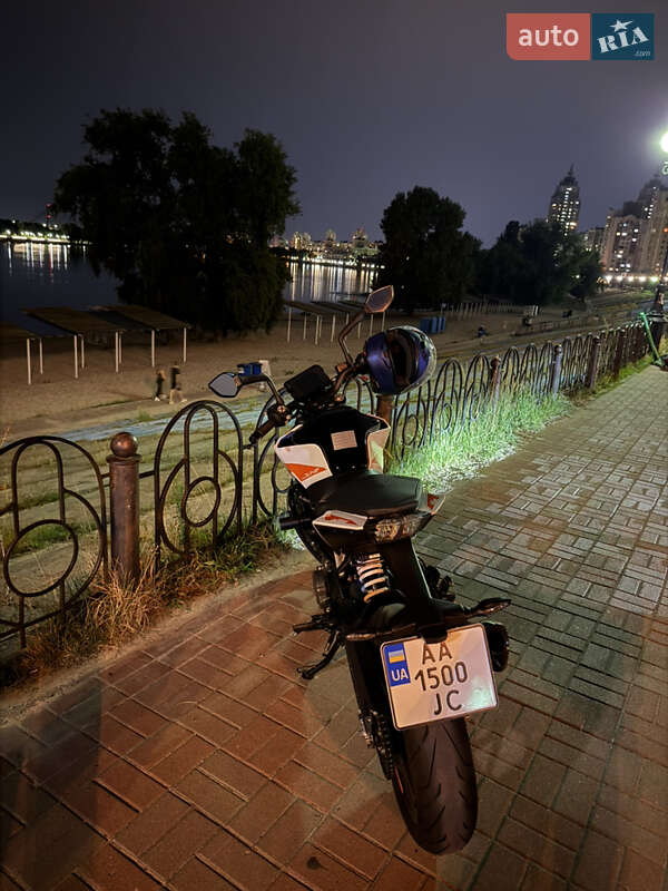 Мотоцикл Без обтекателей (Naked bike) KTM 390 Duke 2024 в Киеве