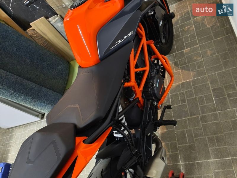 Мотоцикл Без обтікачів (Naked bike) KTM 390 Duke 2023 в Львові