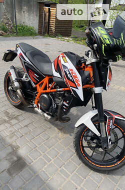 Мотоцикл Классик KTM 690 Duke 2014 в Знаменке