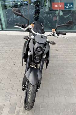 Мотоцикл Без обтекателей (Naked bike) KTM 690 Duke 2010 в 