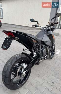 Мотоцикл Без обтекателей (Naked bike) KTM 690 Duke 2010 в 