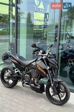 Мотоцикл Без обтекателей (Naked bike) KTM 690 Duke 2010 в 