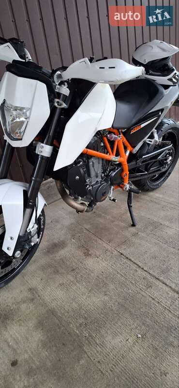 Мотоцикл Без обтікачів (Naked bike) KTM 690 Duke 2015 в Чернівцях
