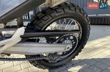 Мотоцикл Многоцелевой (All-round) KTM 690 Enduro 2022 в 
