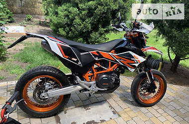 Мотоцикл Супермото (Motard) KTM 690 SMC 2015 в 