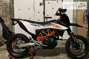 Мотоцикл Супермото (Motard) KTM 690 SMC 2020 в 