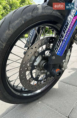 Мотоцикл Супермото (Motard) KTM 690 Supermoto 2008 в 