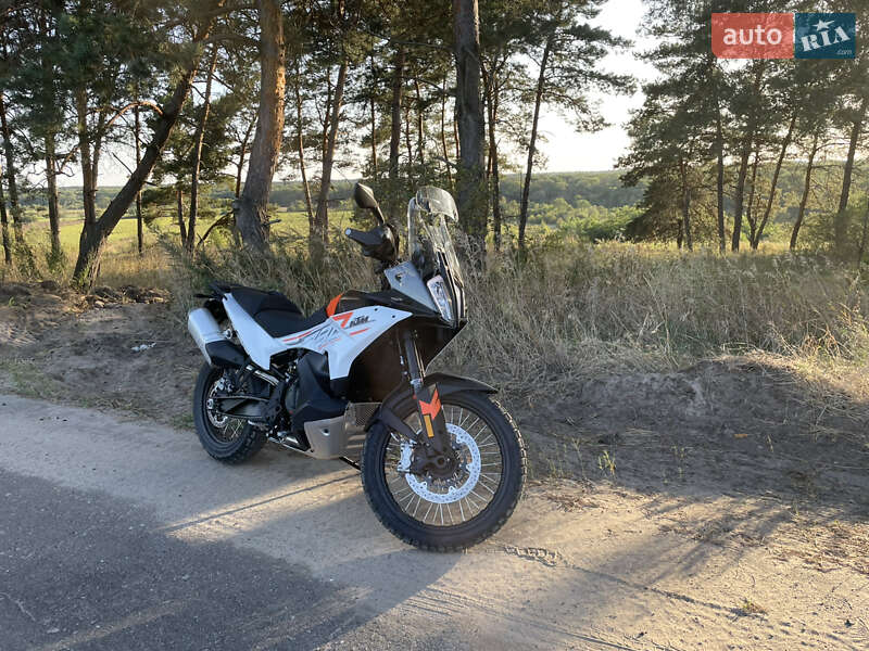 Мотоцикл Многоцелевой (All-round) KTM 790 Adventure 2023 в 