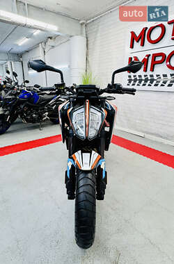 Спортбайк KTM 790 Duke 2019 в 