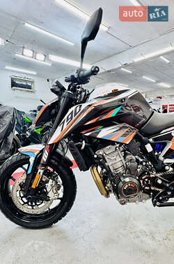 Спортбайк KTM 790 Duke 2019 в 