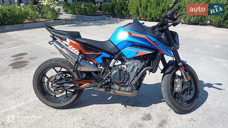 KTM 890 Duke 2021
