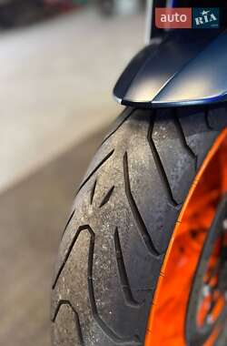 Мотоцикл Без обтекателей (Naked bike) KTM 890 Duke 2022 в 
