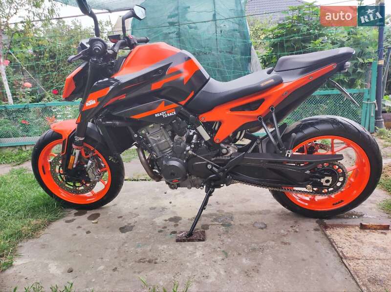 Мотоцикл Без обтекателей (Naked bike) KTM 890 Duke 2022 в 
