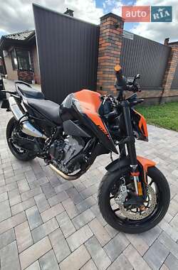 Мотоцикл Без обтекателей (Naked bike) KTM 890 Duke 2021 в 