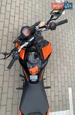 Мотоцикл Без обтекателей (Naked bike) KTM Duke 2020 в 