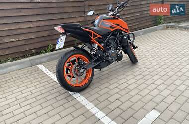 Мотоцикл Без обтекателей (Naked bike) KTM Duke 2020 в 
