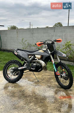 Мотоцикл Позашляховий (Enduro) KTM EXC 300 2021 в 