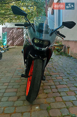 Спортбайк KTM RC 390 2017 в 