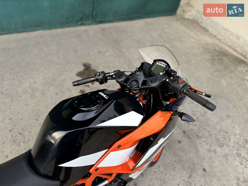 Спортбайк KTM RC 390 2017 в Товсте