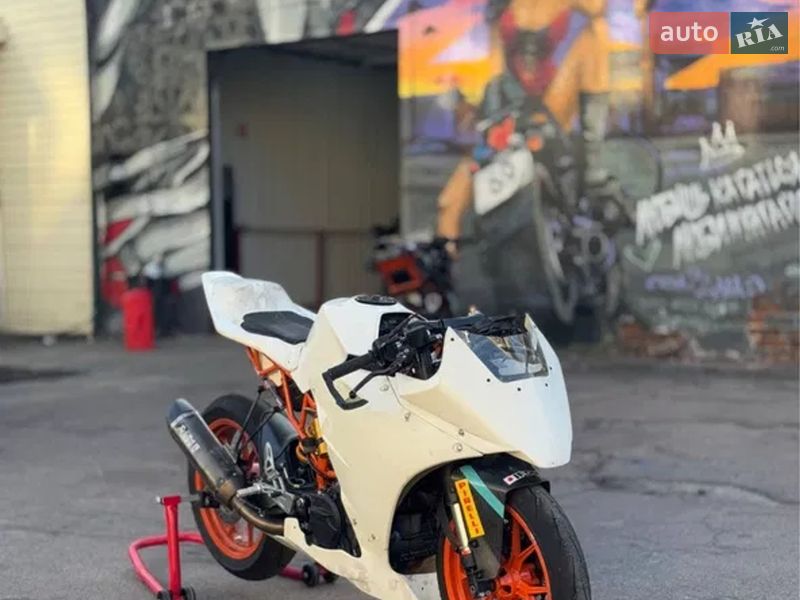 Спортбайк KTM RC 390 2018 в Киеве