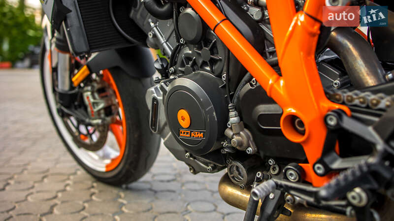 Мотоцикл Без обтекателей (Naked bike) KTM Super Duke 1290 2017 в Черновцах