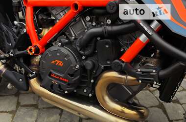 Мотоцикл Без обтікачів (Naked bike) KTM Super Duke 1290 2020 в Чернівцях