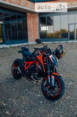 Мотоцикл Без обтекателей (Naked bike) KTM Super Duke 1290 2020 в Черновцах
