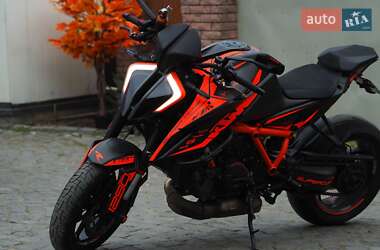 Мотоцикл Без обтікачів (Naked bike) KTM Super Duke 1290 2020 в Чернівцях