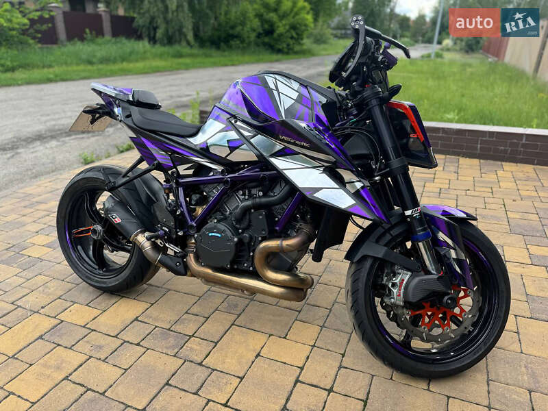 KTM Super Duke 1290 2021
