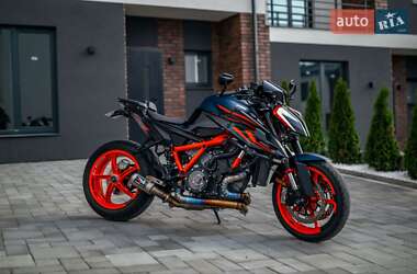 Мотоцикл Без обтікачів (Naked bike) KTM Super Duke 1290 2023 в Чернівцях