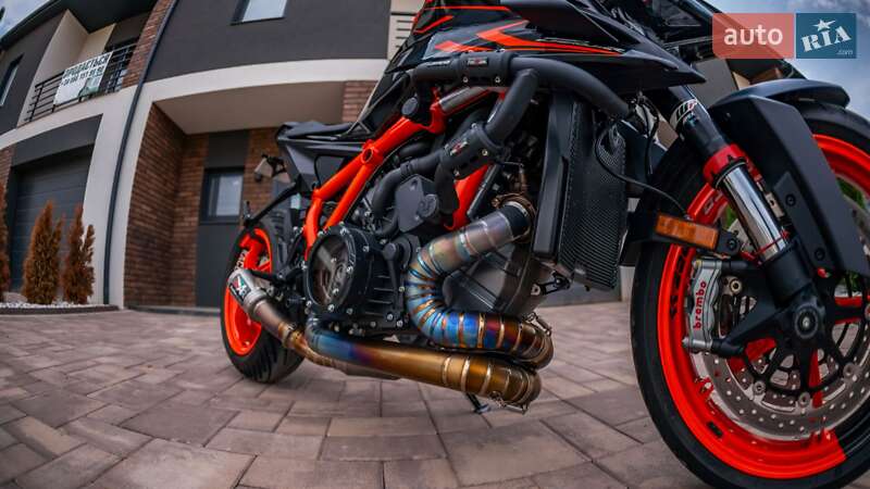 Мотоцикл Без обтекателей (Naked bike) KTM Super Duke 1290 2023 в Черновцах
