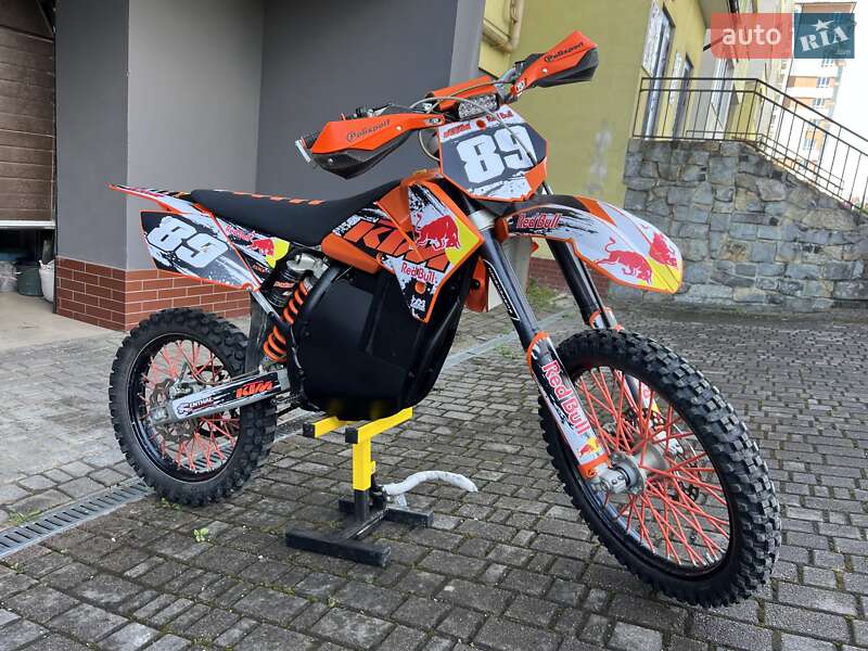 Мотоцикл Позашляховий (Enduro) KTM SX-F 2022 в 