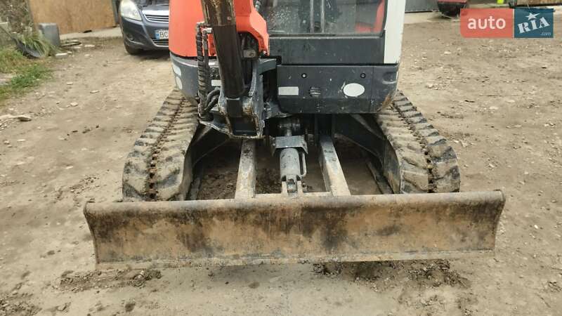 Міні-екскаватор Kubota U 2003 в Бориславі фото 5 Міні-екскаватор Kubota U 2003 в Бориславі