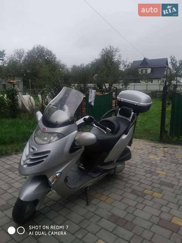 Мотоцикл Туризм Kymco Grand Dink 2002 в Косові