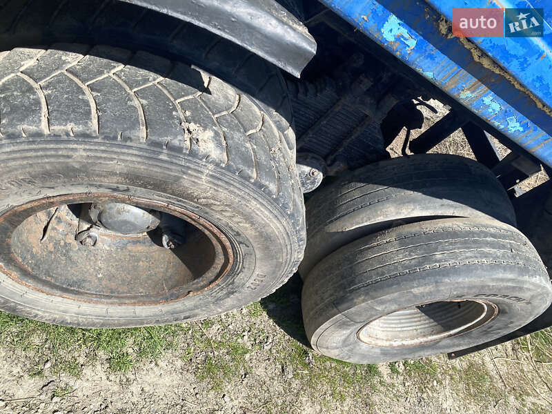 Зерновоз - полуприцеп КЗАП 9370 1982 в Деражне