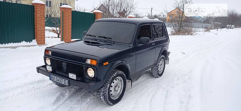 Lada 212140 2015