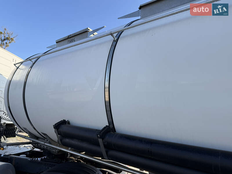 Цистерна напівпричіп LAG 0-3-34KHSL 2005 в Жовкві