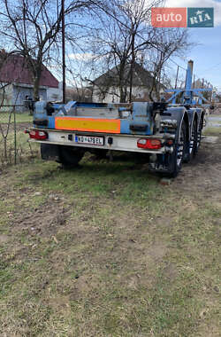 Контейнеровоз напівпричіп LAG 0-3-39 2007 в Мукачевому