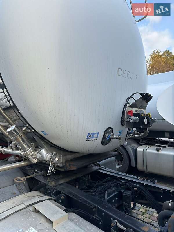 Цистерна напівпричіп LAG 0-3-39 2007 в Володимирі фото 2 Цистерна напівпричіп LAG 0-3-39 2007 в Володимирі