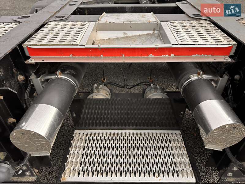 Контейнеровоз напівпричіп LAG 0-3-CC 2014 в Луцьку