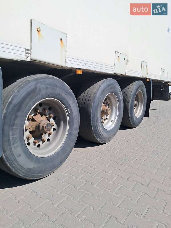 Рефрижератор напівпричіп Lamberet Carrier Maxima 2003 в Львові