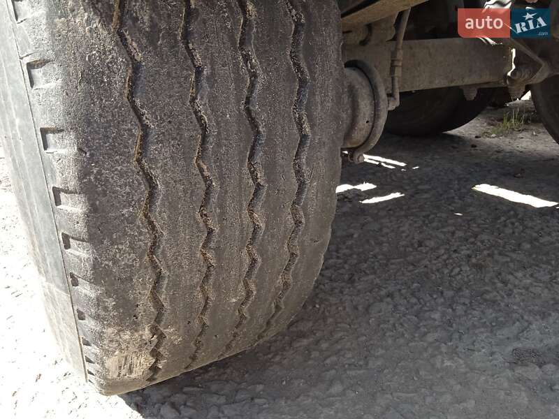 Цистерна полуприцеп Lamberet LVFS 2002 в Одессе