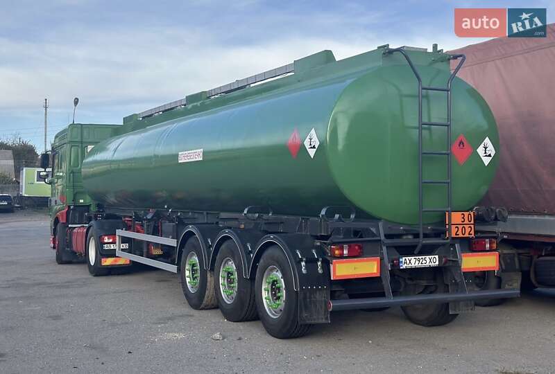 Цистерна Lamberet LVFS 2005 в Вінниці