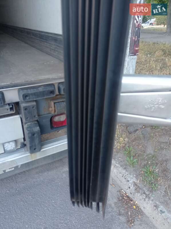 Рефрижератор полуприцеп Lamberet LVFS 2007 в Каменском