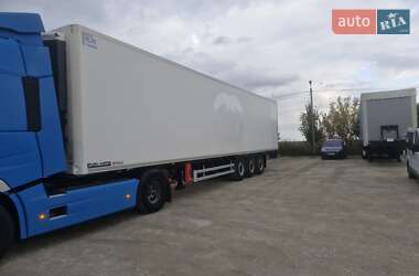 Рефрижератор напівпричіп Lamberet LVFS 2012 в Тернополі